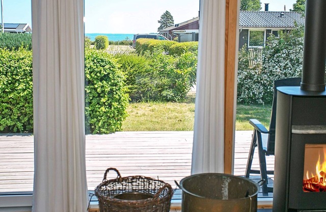 6 person holiday home in Hesselager