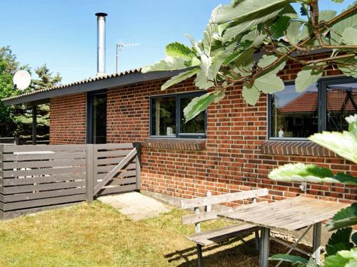 6 person holiday home in Thisted-By Traum