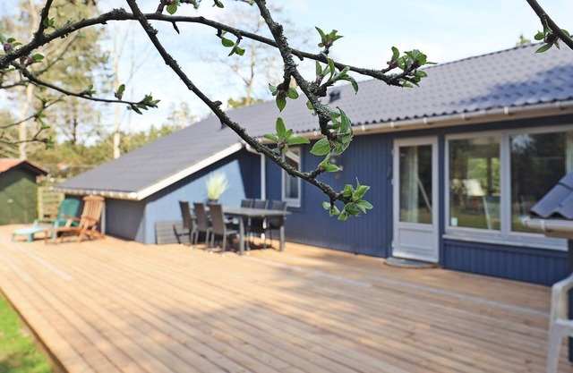 6 person holiday home in Blåvand