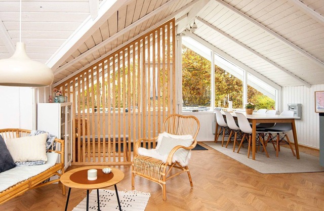 6 person holiday home in Fårvang