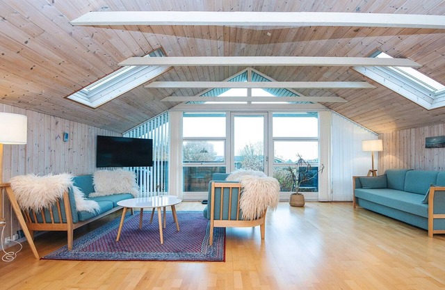6 person holiday home in Glesborg