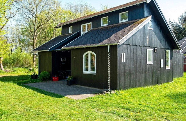 6 person holiday home in Hovborg
