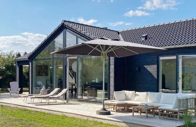 6 person holiday home in Juelsminde-By Traum