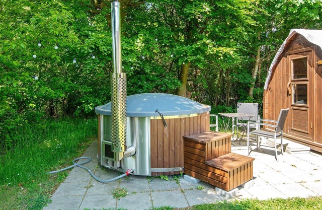 6 person holiday home in Ulfborg