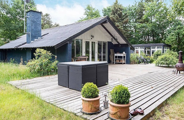 Gemütliches Ferienhaus in Fårvang mit Schwimmbad