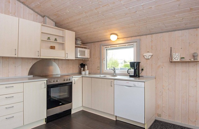 6 person holiday home in Hemmet