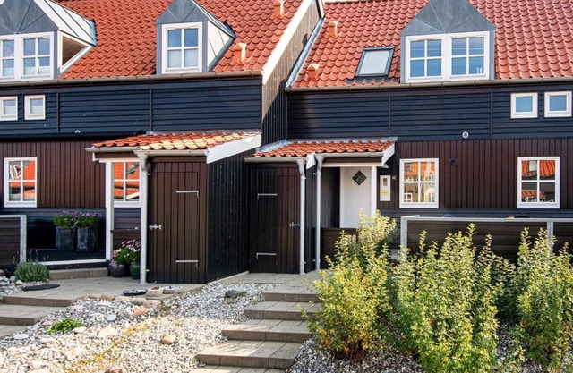 6 person holiday home in Juelsminde