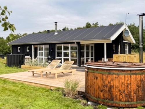 6 person holiday home in Øster Assels-By Traum