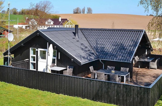 Komfortables Ferienhaus in Haarby am Strand
