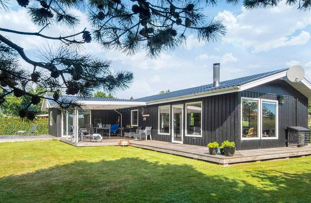 6 Personen Ferienhaus in Tarm-By Traum