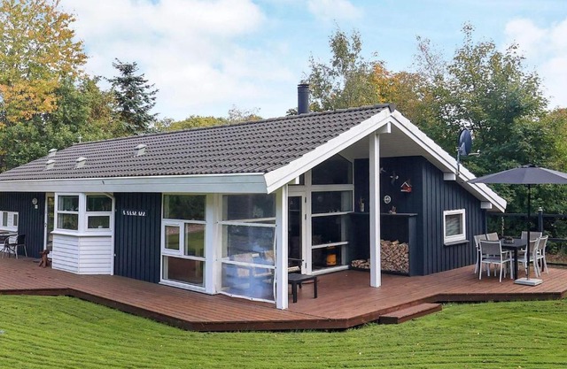 6 person holiday home in Farsø-By Traum
