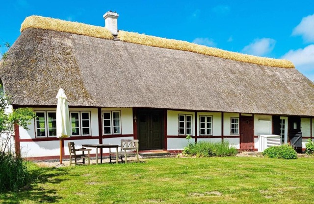 6 person holiday home in Humble-By Traum