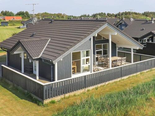 6 person holiday home in Ringkøbing-By Traum