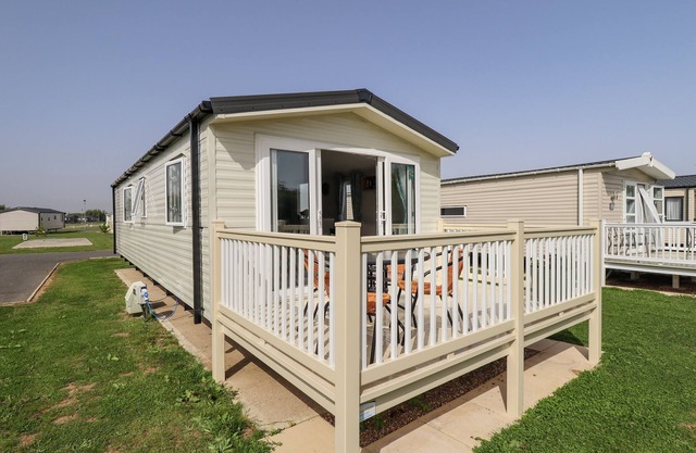 62 PINEWOOD, pet friendly, with a garden in Mablethorpe