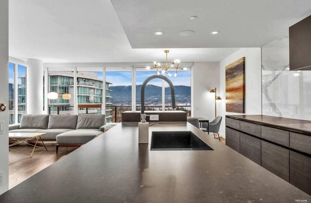 620 New · Phenomenal Ocean View 3BE+3BA Condo/Gym