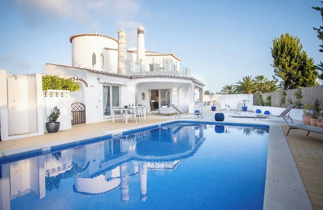 Fabulous 3-Bett-Villa nur wenige Gehminuten von Carvoeiro