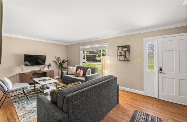6BD Home | BOA, Discovery, Raptor, USNWC & Airport