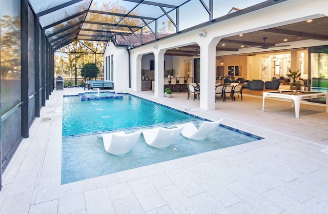 6BR+Game Room~ Pool, Fire Pit ~ Golf Course ~By Magic Kingdom~Orange Lake Resort