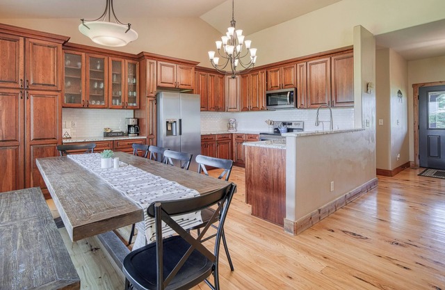 6BR Mountain Home w/ TetonViews, ArcadeGame Close to Jackson,Yellowstone,Targhee