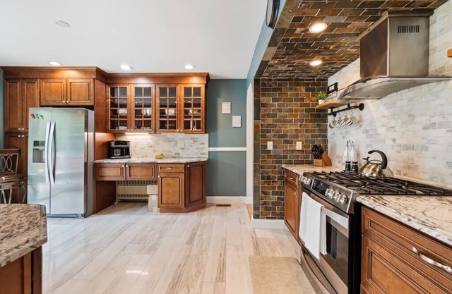 6BR Sanctuary Amidst Nature's Majesty