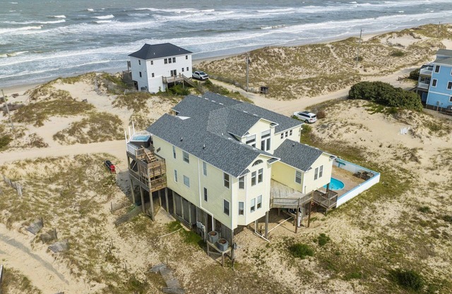 7 BDRM Spectacular Oceanview home AC,Starlink, private pool/hot tub & game room!
