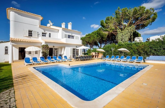 7 Bedroom Private Villa Tenazinha II, with pool