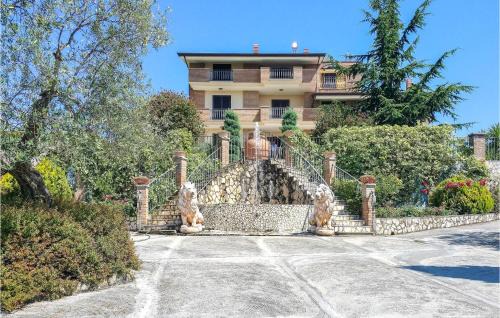 7 Bedroom Stunning Home In Caiazzo
