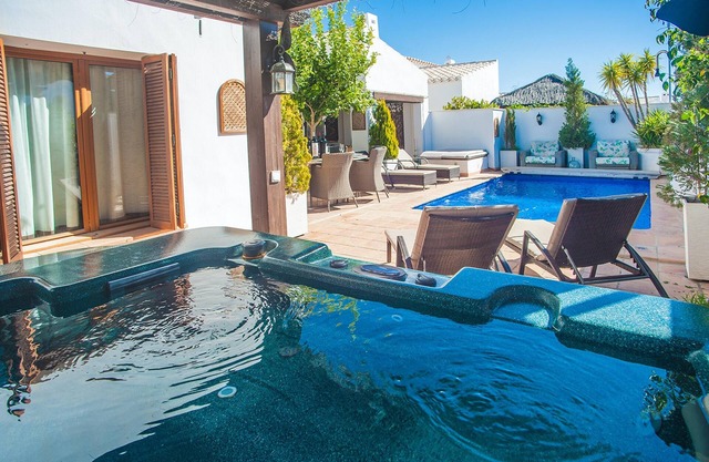 7 bedroom Villa for 15 ppl, Heated pool, sauna, hot tub on El Valle Golf, Murcia