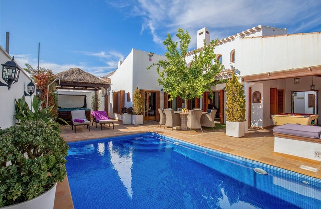 Villa für 15 Personen, mit Schwimmbad, Sauna und Jacuzzi in Murcia