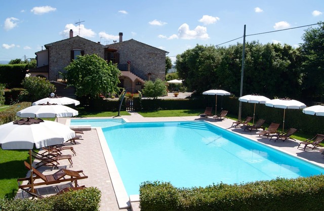 7 HOLIDAY Ribocchi: Wohnung im ersten Stock mit Terrasse
