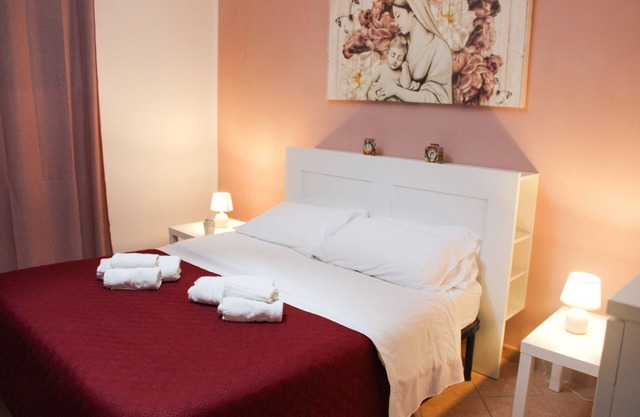 7 km from the Airport Family vacation home with garden and parking space