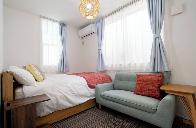 7 min walk from Meguro Station, 2 bedrooms, 6 min to Shibuya, 14 min to Roppongi, 14 min to Shinjuku
