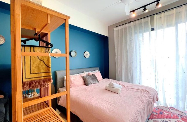 7 Pax Family Connecting Room D'Sara, Direct Link MRT Kampung Selamat, Near Sungai Buloh & Thomson Hospital