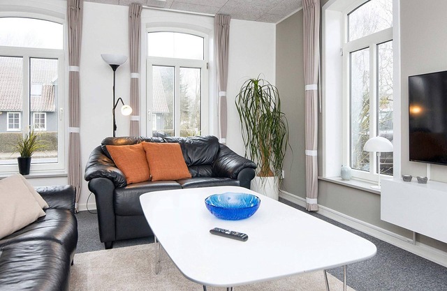 Luxuriöses Ferienhaus in Bredebro mit Indoor-Whirlpool