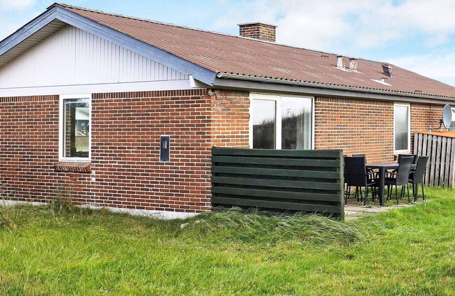 7 person holiday home in Frøstrup