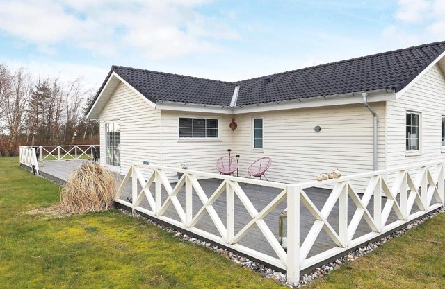 7 person holiday home in Hals-By Traum