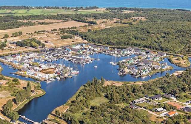 7 person holiday home on a holiday park in Ebeltoft