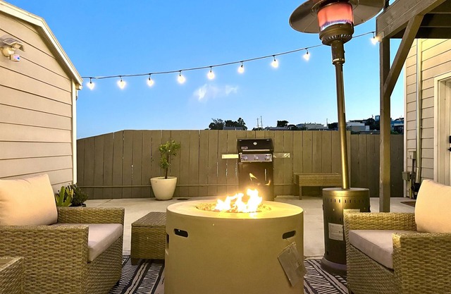 700+Mbps Wifi | Downstairs Space | Backyard BBQ