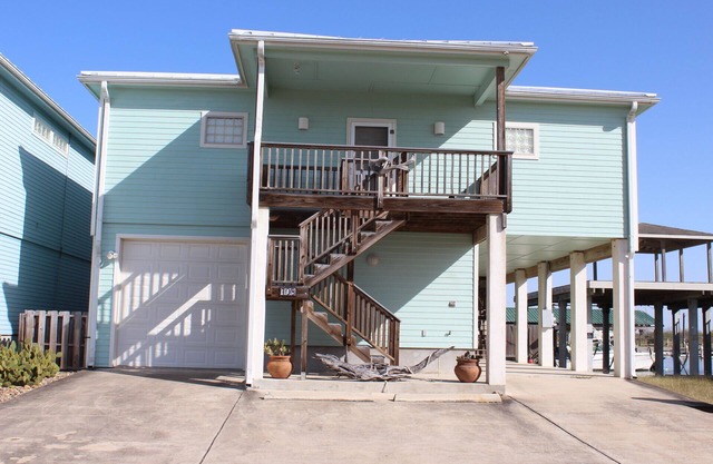 708 E. Port - Grand House on the Harbor with a boat slip