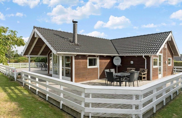 7323 Bogø - Vindrosen 23