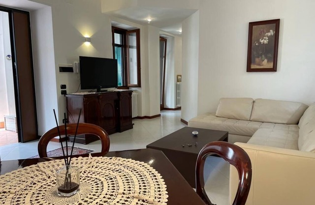 75 sqm apartment Excellently served, Free parking 24h