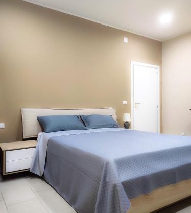 76 Avenue Suites Wi-Fi - Shuttle