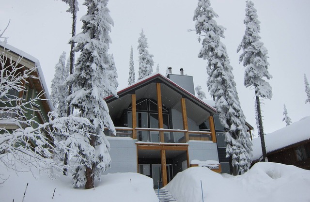 7BDRM Big White View Chalet - ¡Perfecto para varias familias!