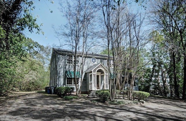 7 Bedroom 3 Bath City Retreat