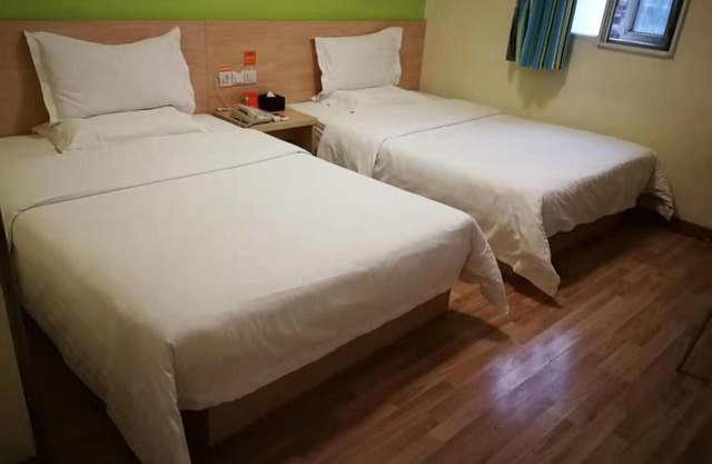 7Days Inn Guiyang Small Cross Street