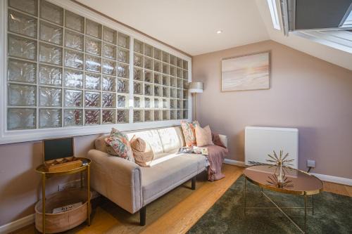 7even Clouds Oasis- Stylish Apartment Near Westfield