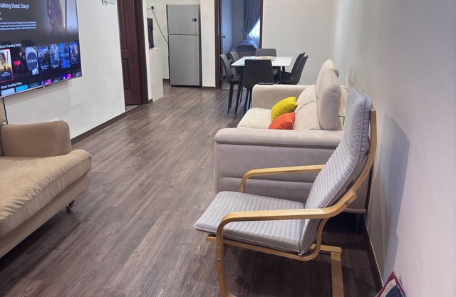 7pax 2-bedroom house with WiFi and AC in lovely Bukit Mertajam@Near AEON