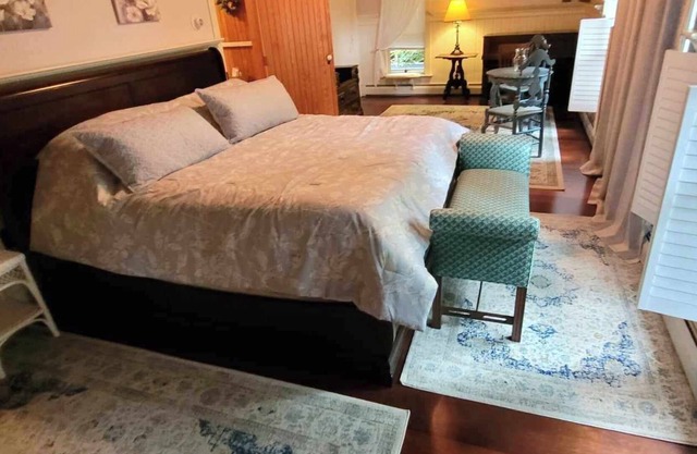 7th Heaven – Classy & Comfortable Mount Gretna Cottage, New!