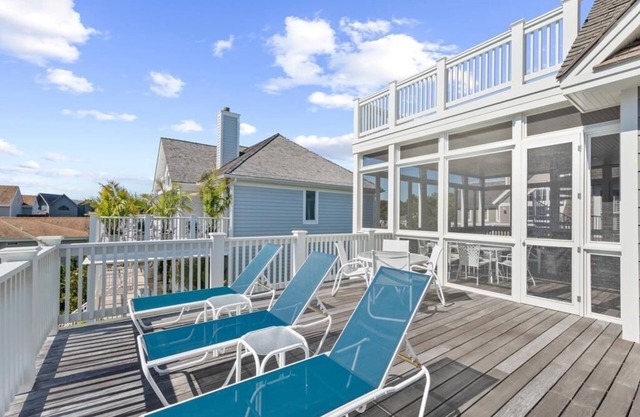 8-Bedroom Luxury Oceanview Home w/ Rooftop Deck