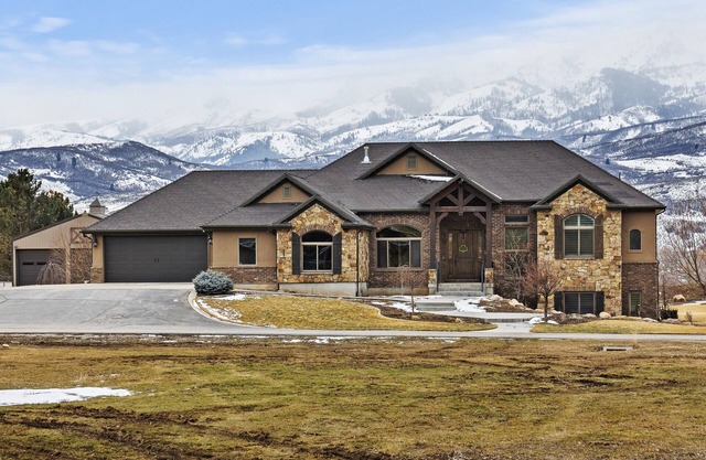8-Bedroom Mountain Estate Near Snowbasin Ski Resort